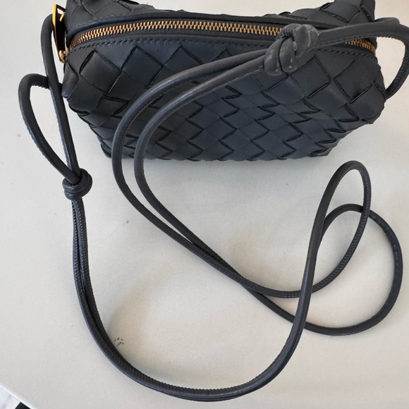 Bottega Veneta Woven Loop Mini Crossbody Bag - Picture 4 of 6
